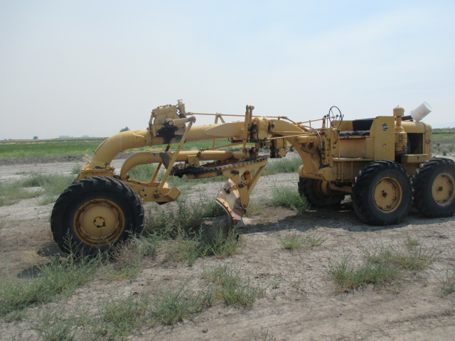 A C Road Grader